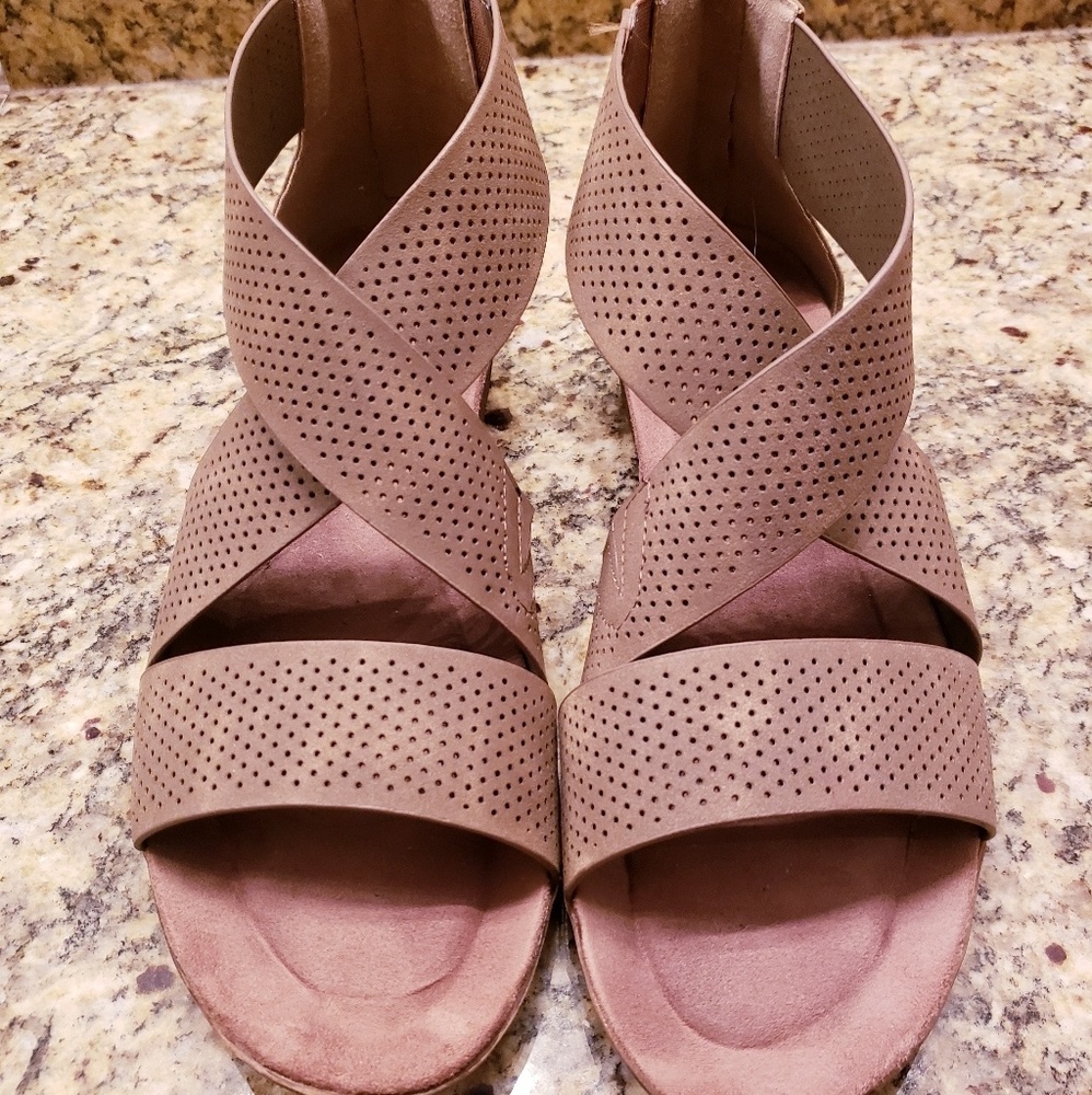 Pierre Dumas sandals